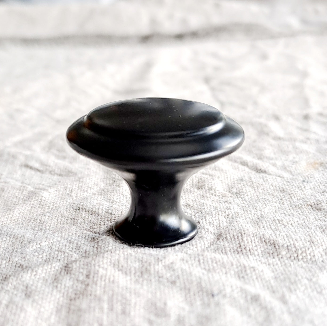 Metal Knob Rounded - Black