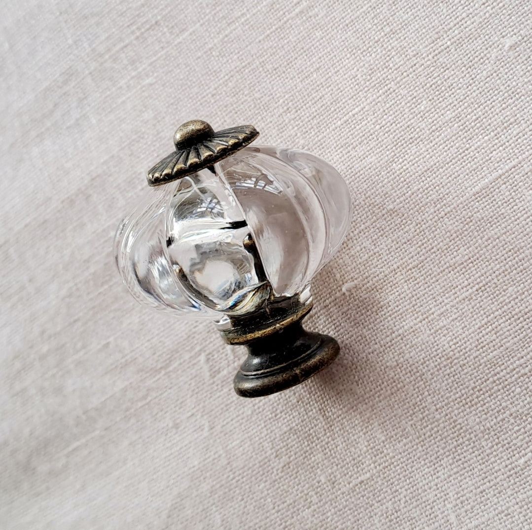 Drawer/Cabinet Knob - Clear - 'Elegant Vintage' style