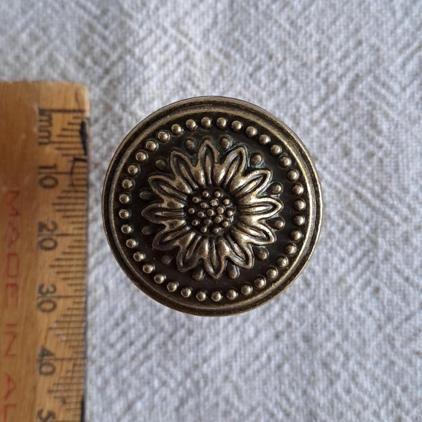 ‘Elegant Sunflower’ Antique Bronze Knob