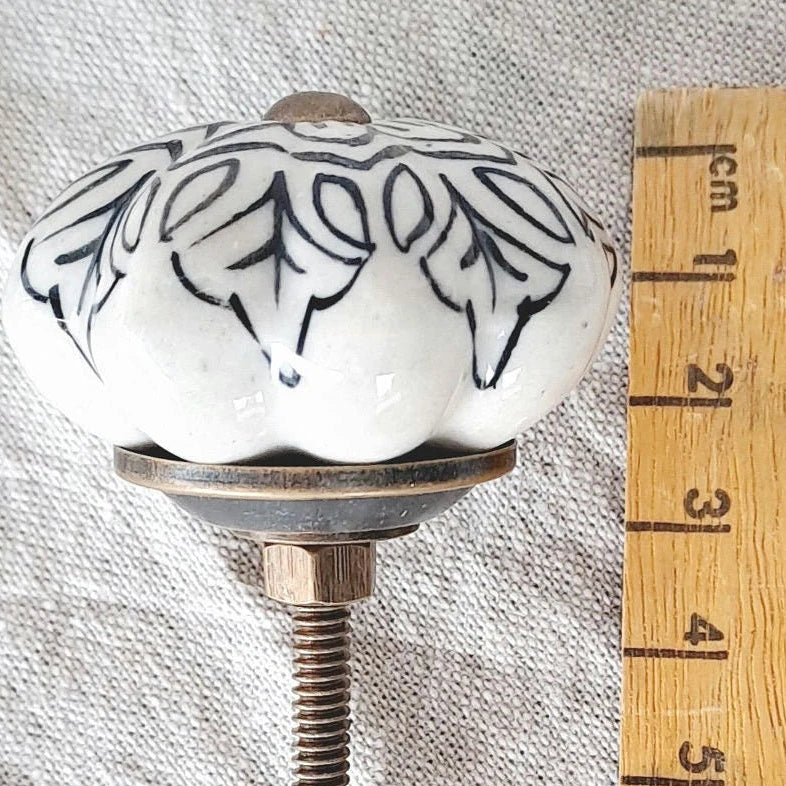 Ceramic Knob - Vintage Floral - Black & White Design
