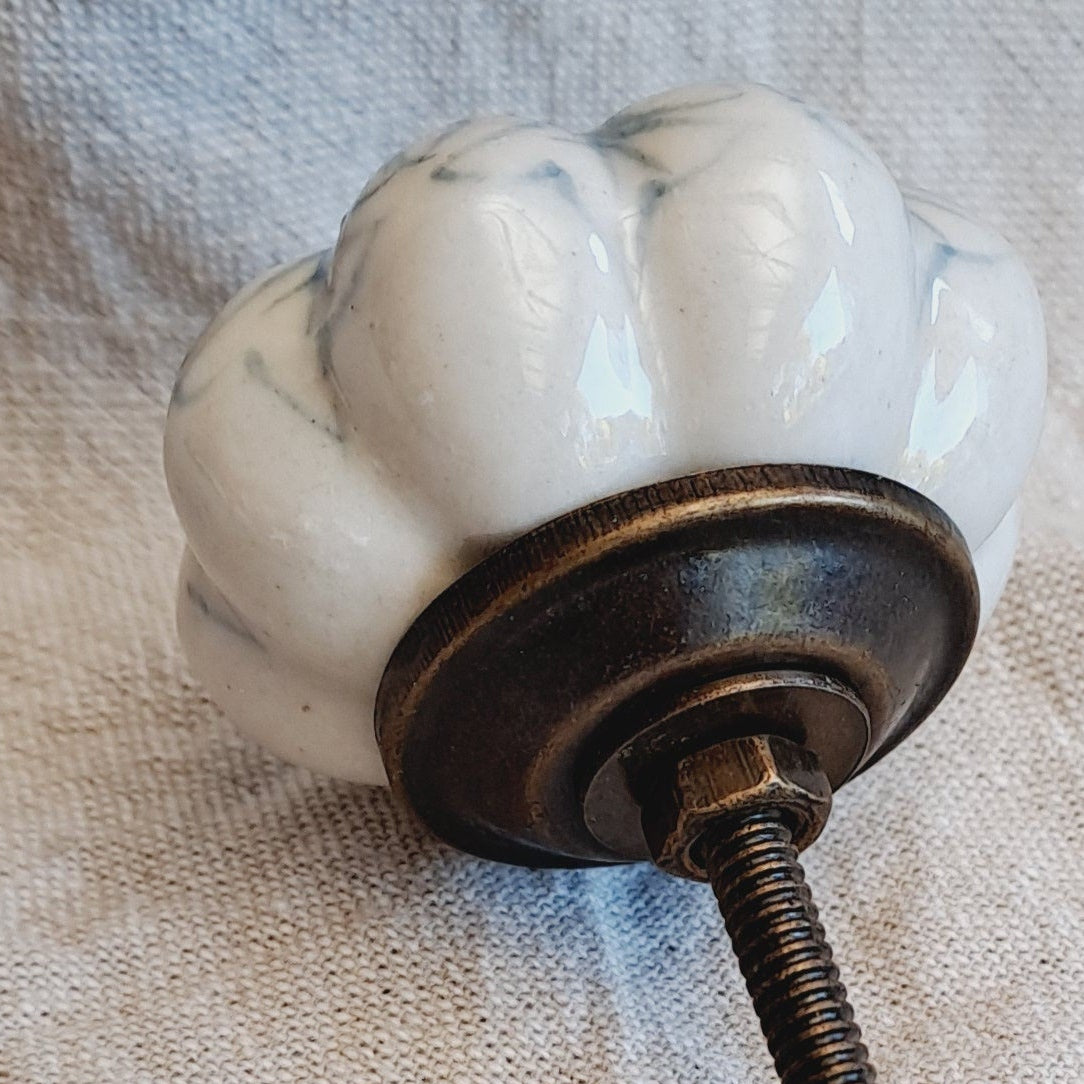 Light Grey 'Vintage Flower' Ceramic Drawer/Cabinet Knob