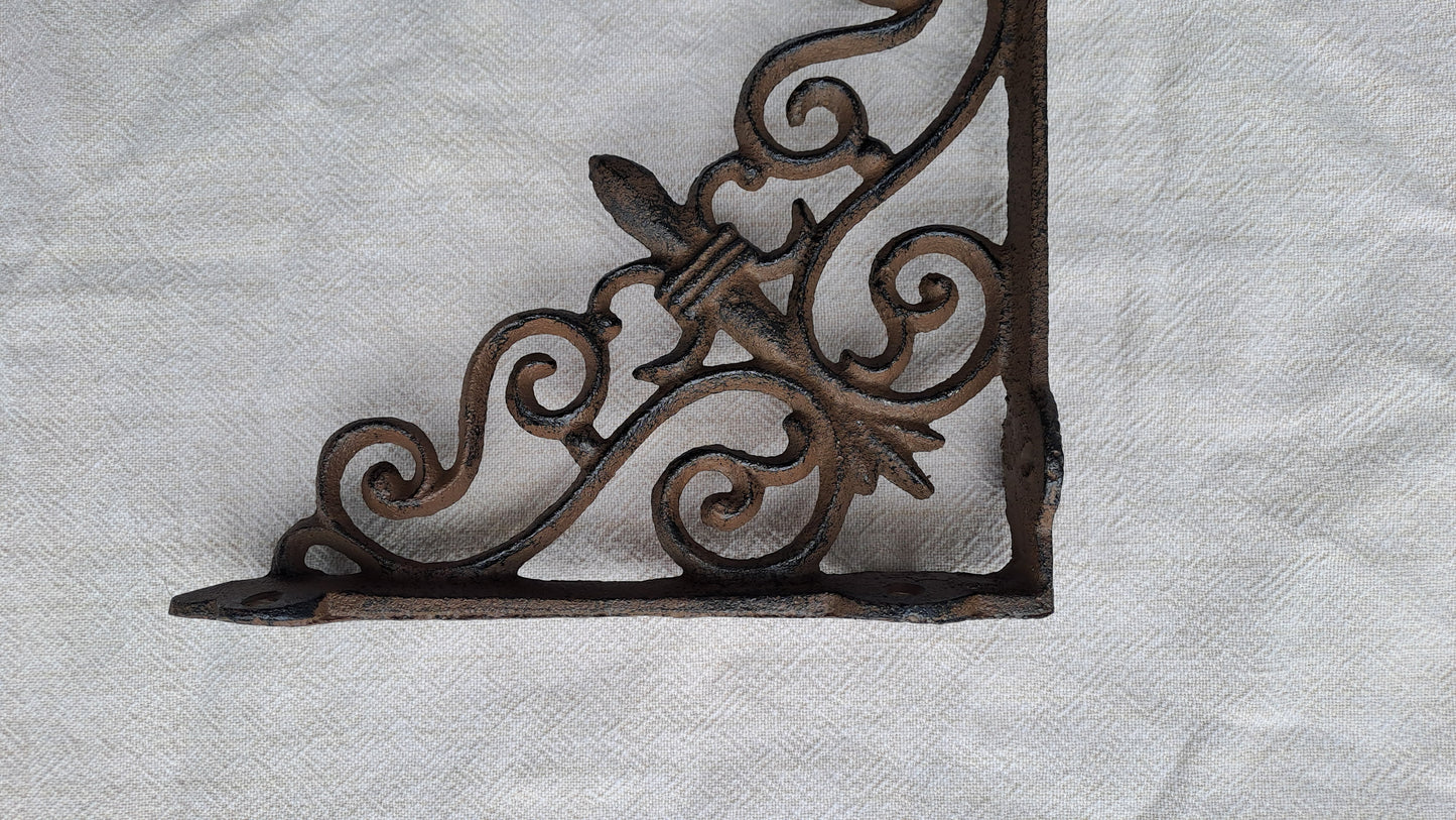Cast Iron Ornate Bracket