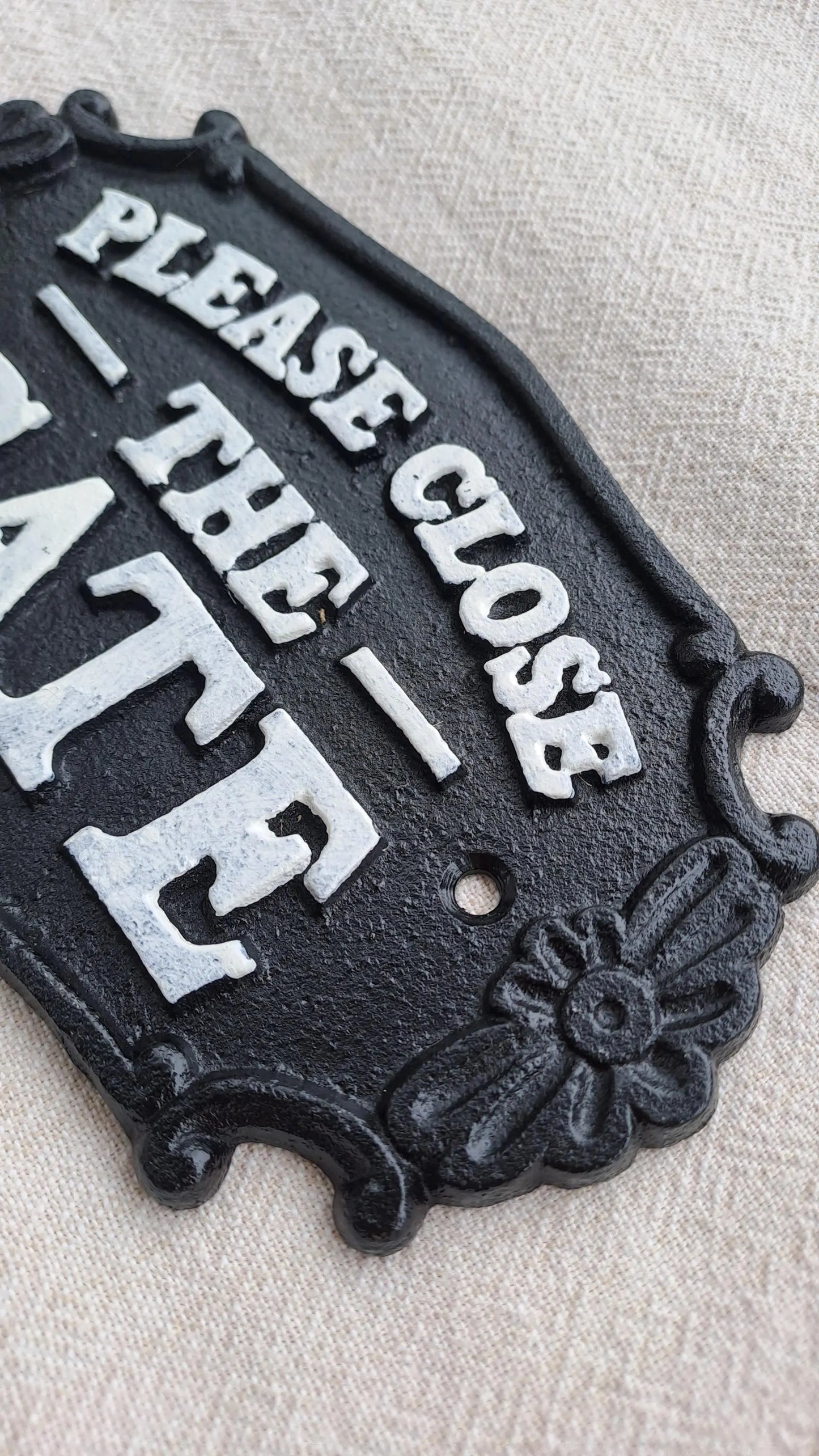 'PLEASE CLOSE THE GATE' Cast Iron Sign