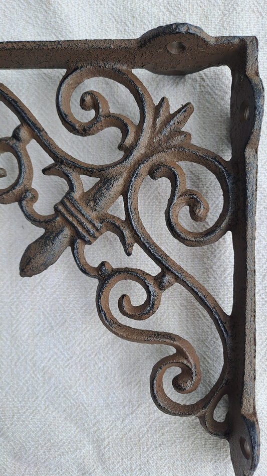 Cast Iron Ornate Bracket